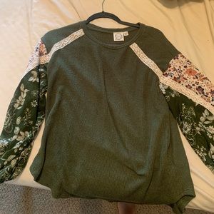 Francescas floral sleeve blouse